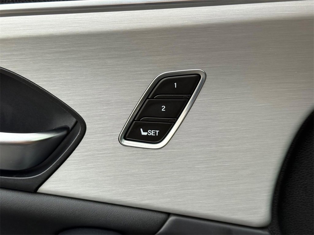 Certified 2025 Acura TLX w/ Technology Package image 16