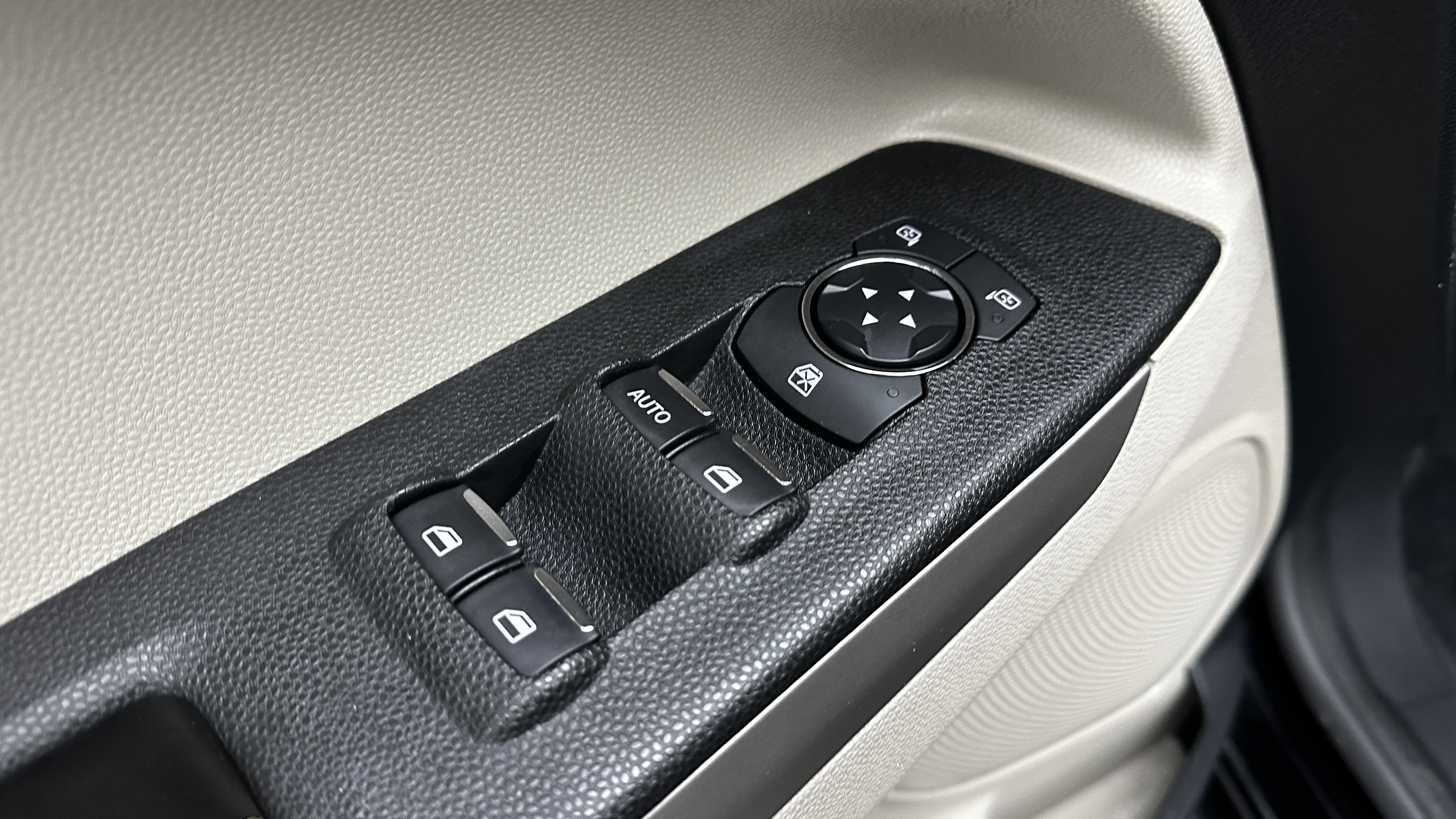 Used 2022 Ford EcoSport S AWD/4WD image 11