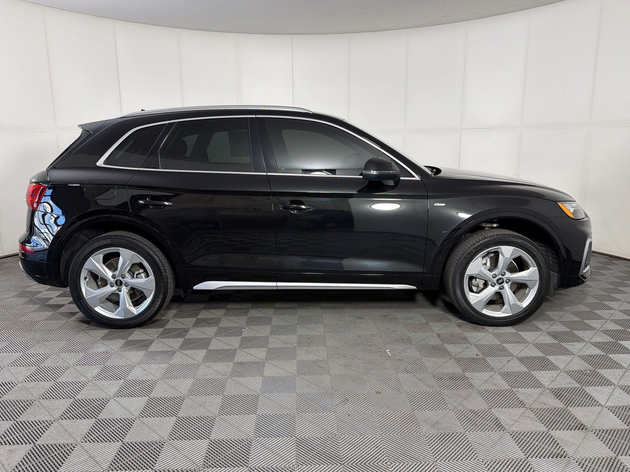 Used 2022 Audi Q5 2.0T Premium Plus AWD/4WD image 8