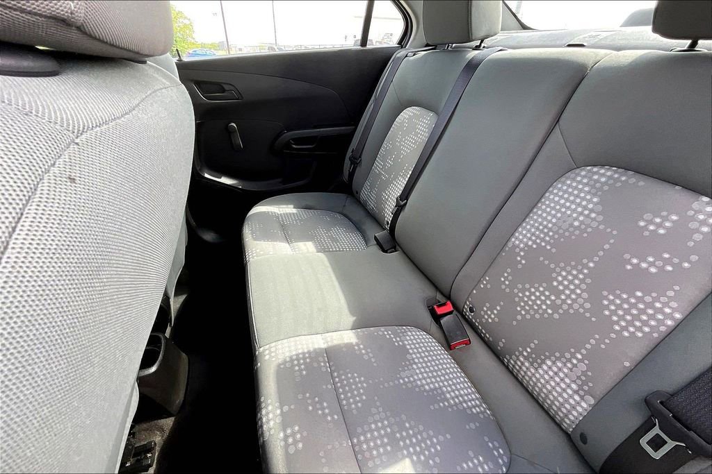 Used 2018 Chevrolet Sonic LS image 19