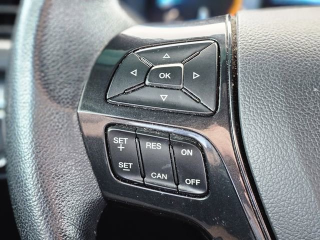 Used 2017 Ford Explorer XLT image 16