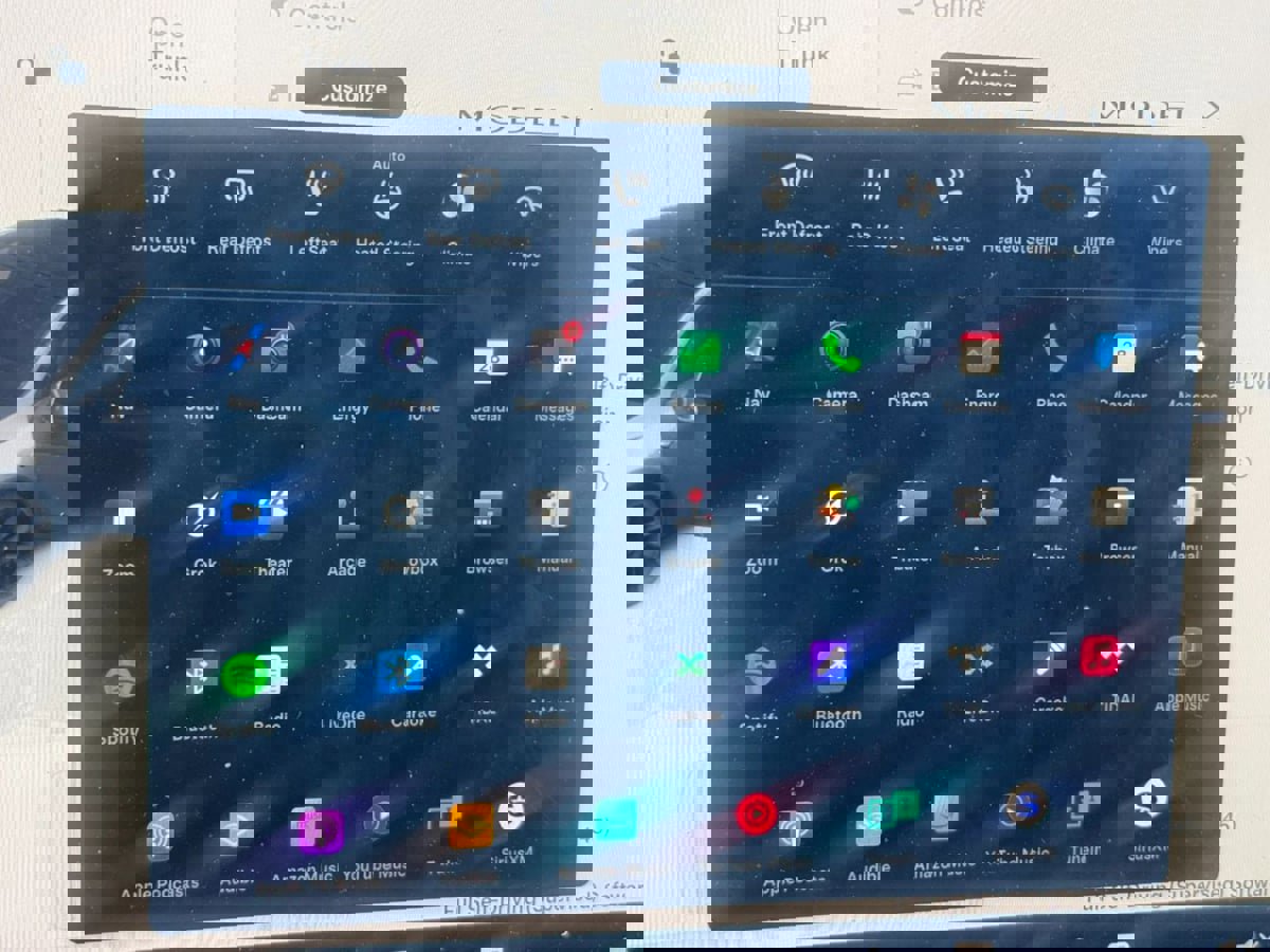 Used 2024 Tesla Model Y Long Range image 21