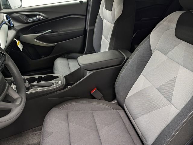 New 2026 Chevrolet Trax LS w/ LS Convenience Package FWD image 9