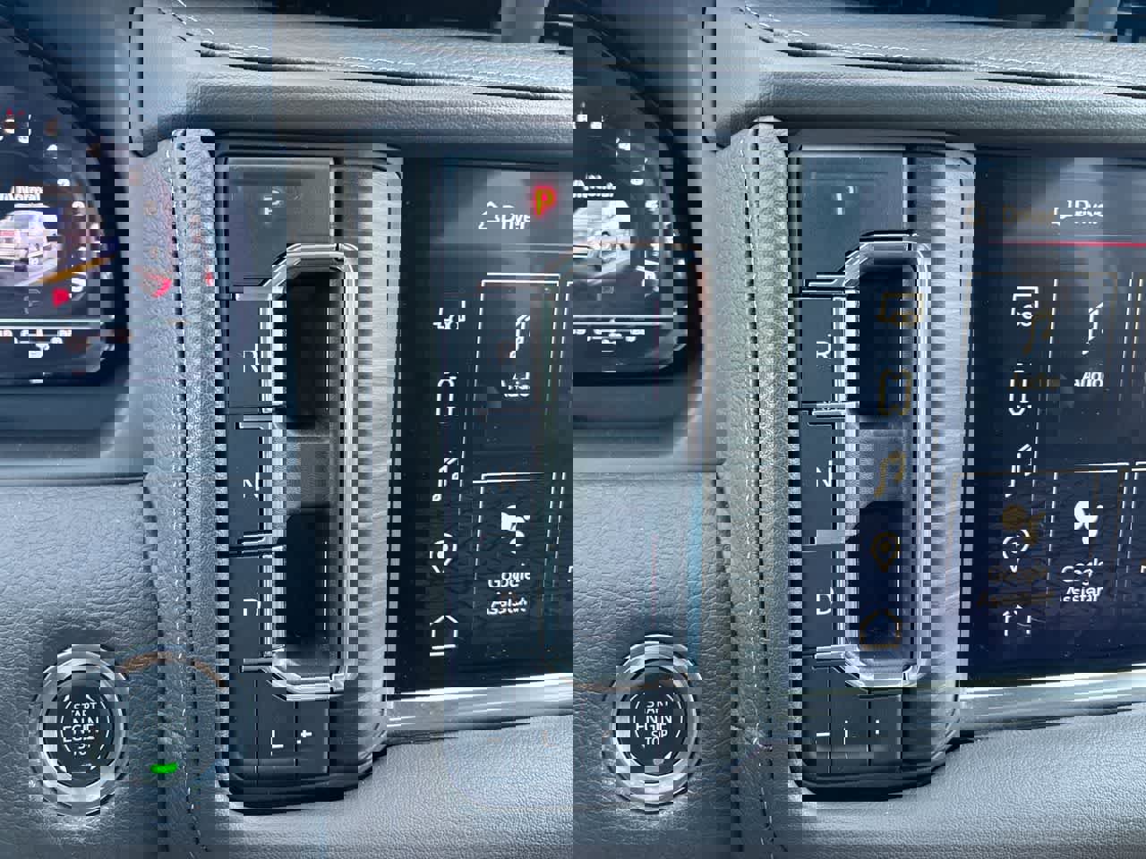 Used 2022 GMC Yukon XL Denali image 16