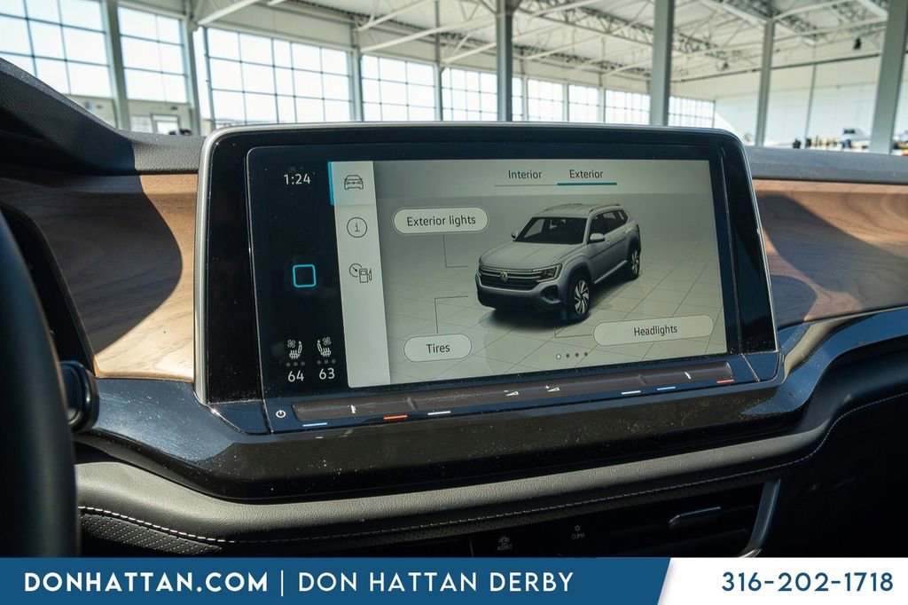 Used 2025 Volkswagen Atlas SE AWD/4WD image 7
