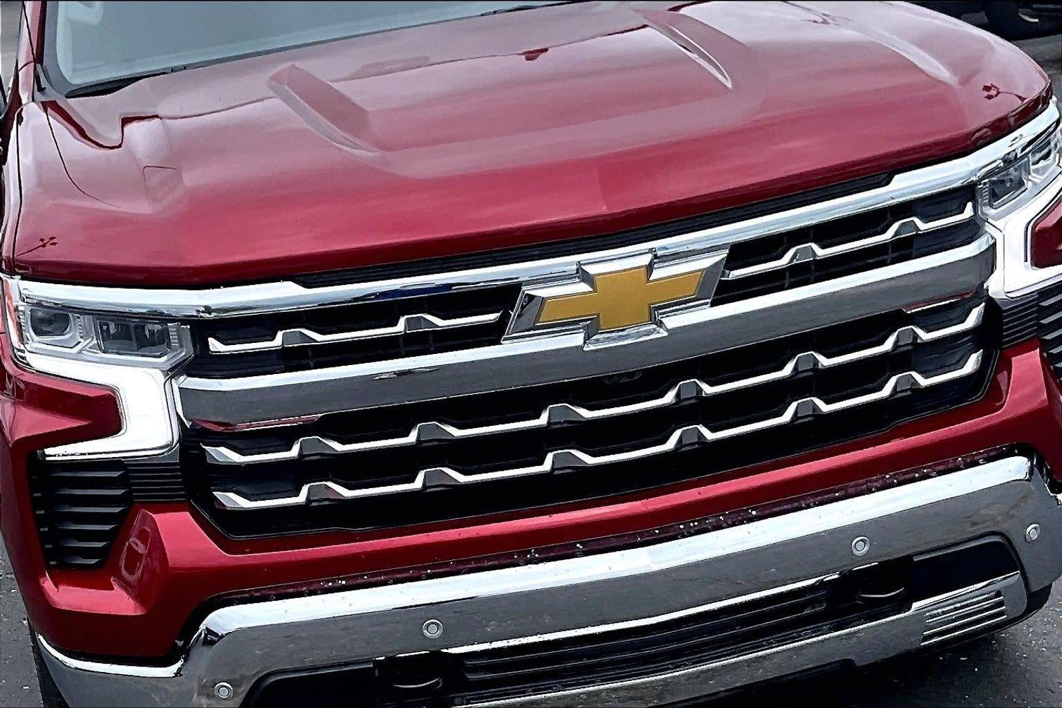 Used 2025 Chevrolet Silverado 1500 LTZ w/ LTZ Premium Package AWD/4WD image 30