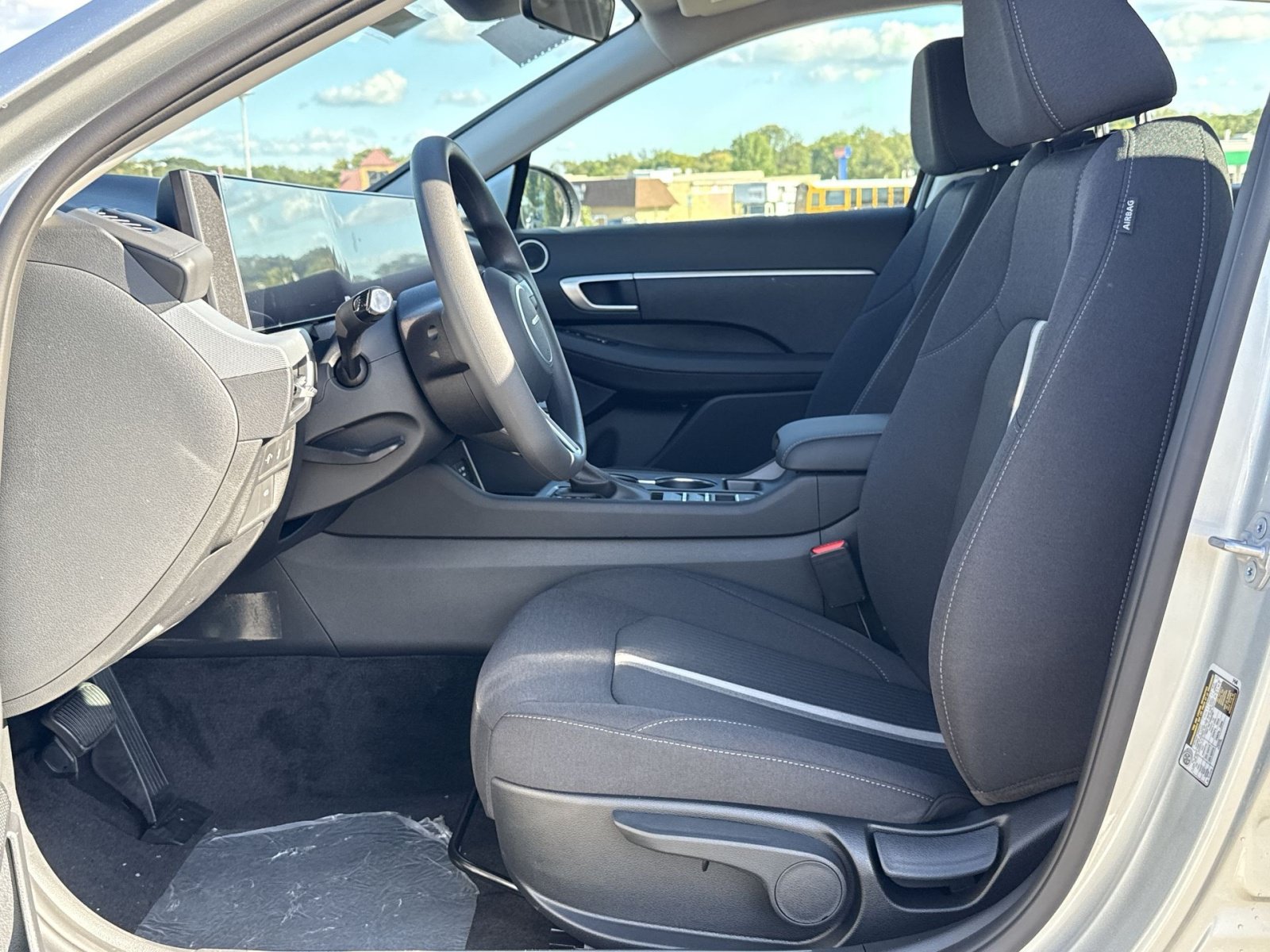 New 2026 Hyundai Sonata SE FWD image 13