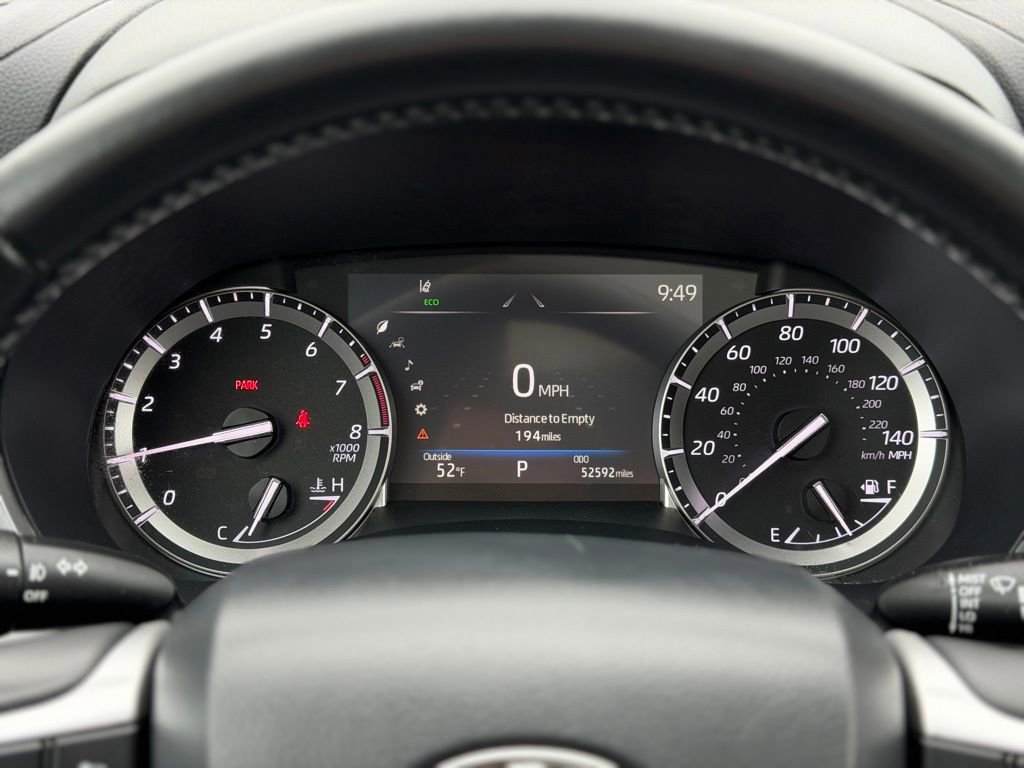 Used 2022 Toyota Highlander XLE AWD/4WD image 18