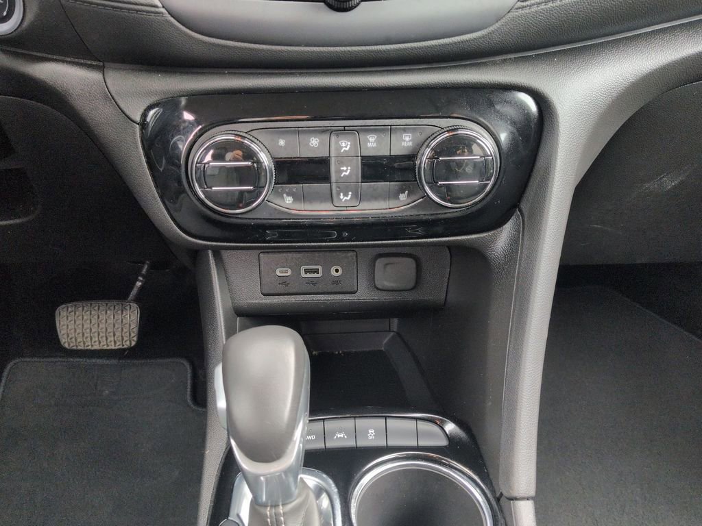 Certified 2023 Buick Encore GX Select AWD/4WD image 14