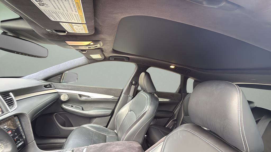Used 2019 INFINITI QX50 Essential w/ Sensory Package image 17