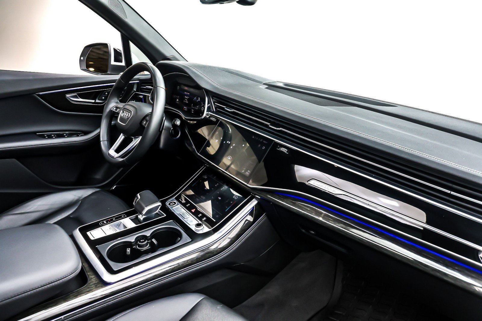 Used 2023 Audi Q7 3.0T Prestige image 17