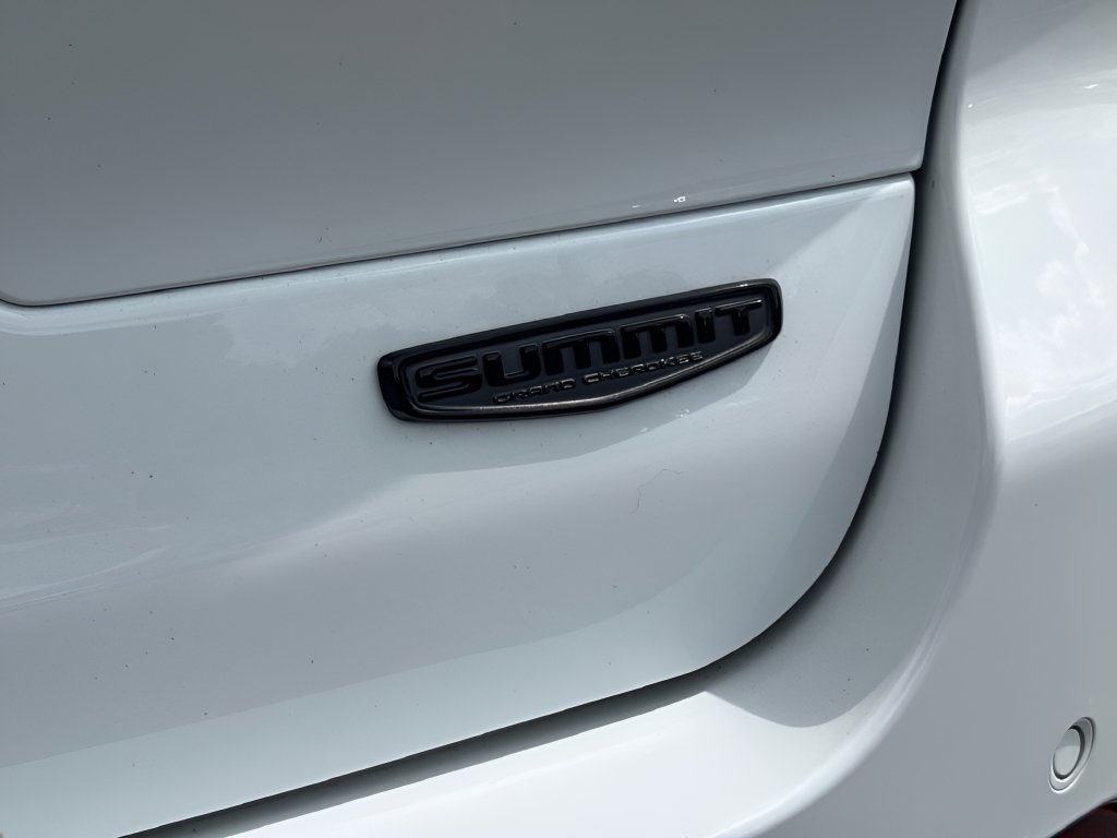 Used 2024 Jeep Grand Cherokee L Summit AWD/4WD image 24