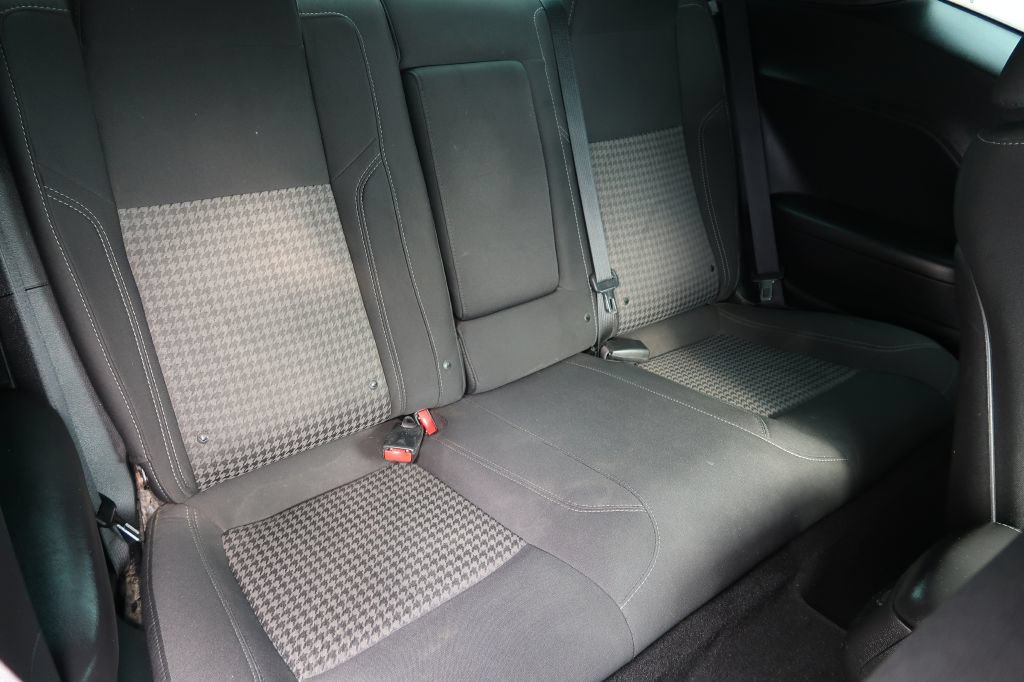 Used 2019 Dodge Challenger SXT RWD image 10