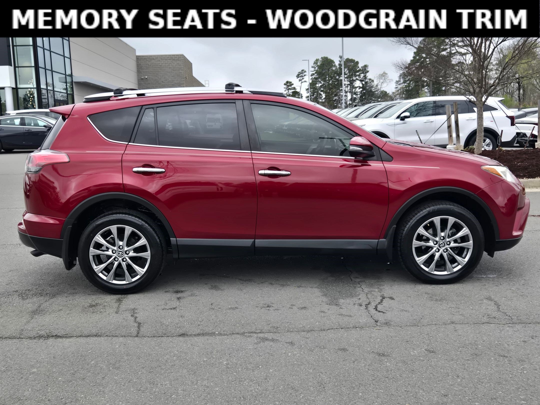 Used 2018 Toyota RAV4 Limited image 8