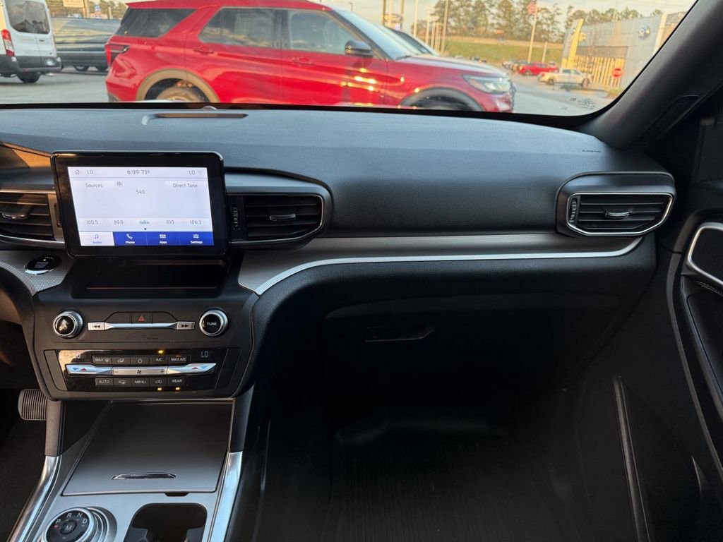 Used 2020 Ford Explorer XLT w/ Equipment Group 202A image 18