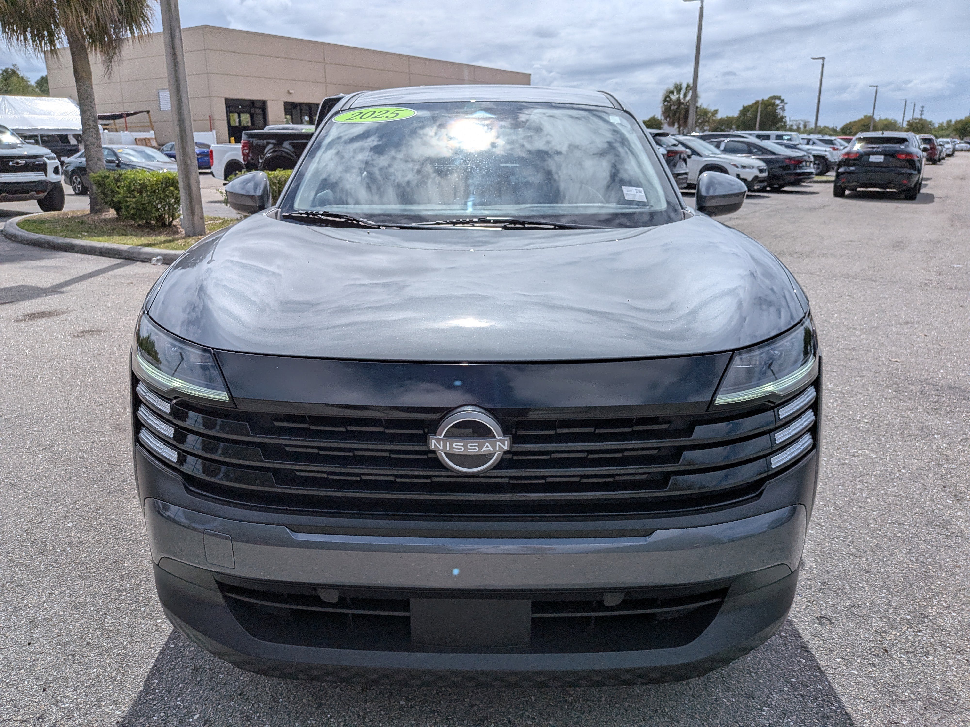 Used 2025 Nissan Kicks SV image 9