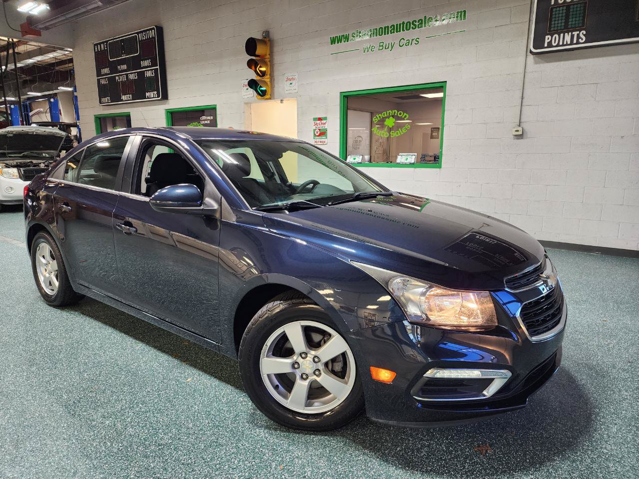 Used 2016 Chevrolet Cruze LT FWD image 14
