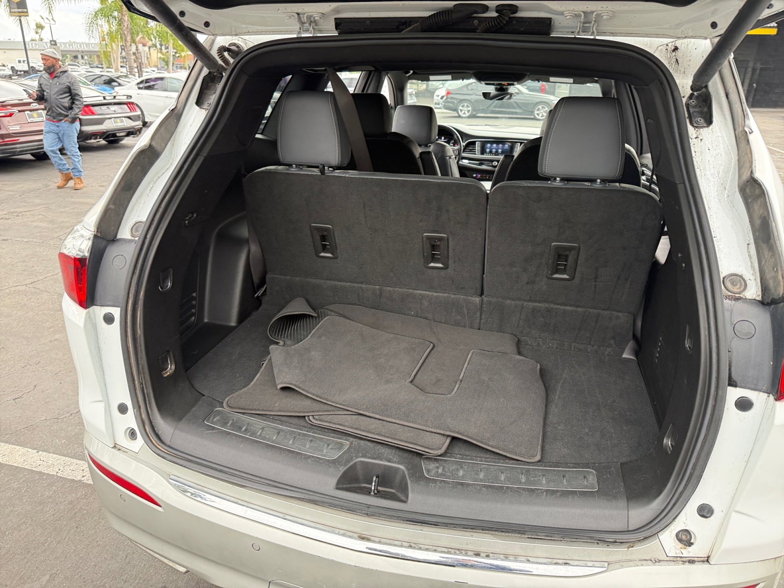 Used 2024 Buick Enclave Premium image 22