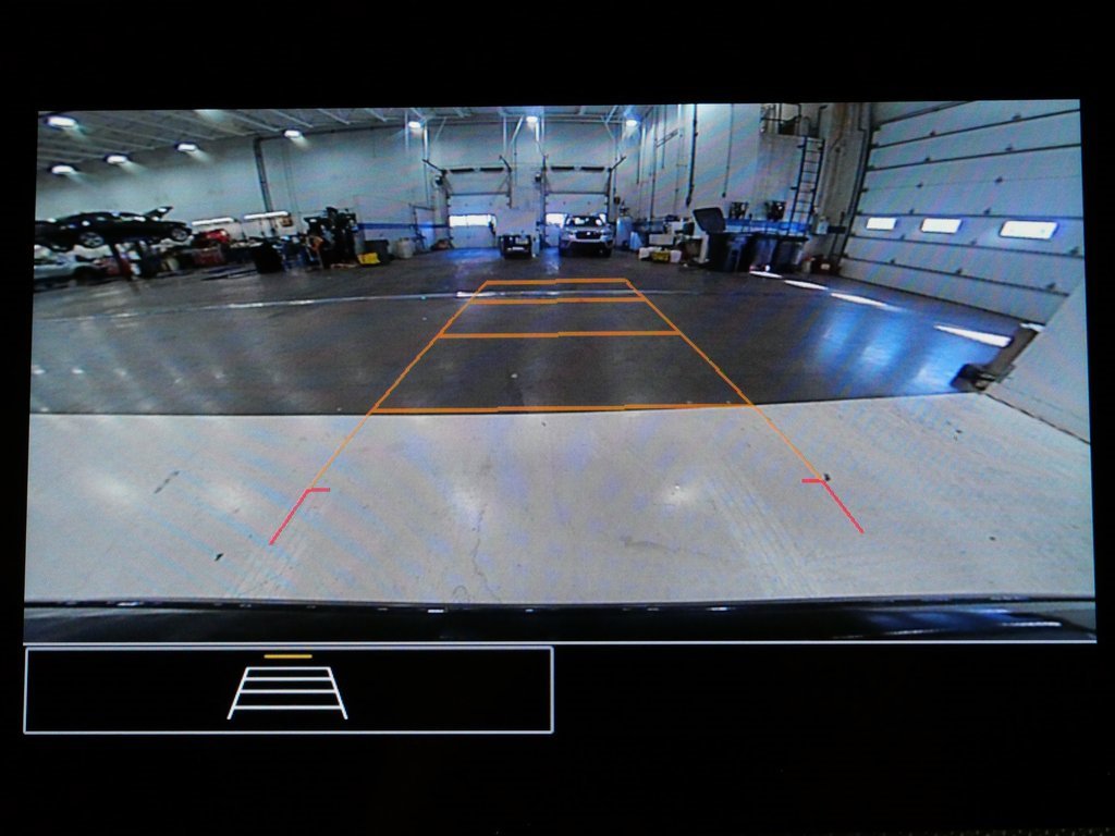 Used 2023 Buick Envision Preferred image 18