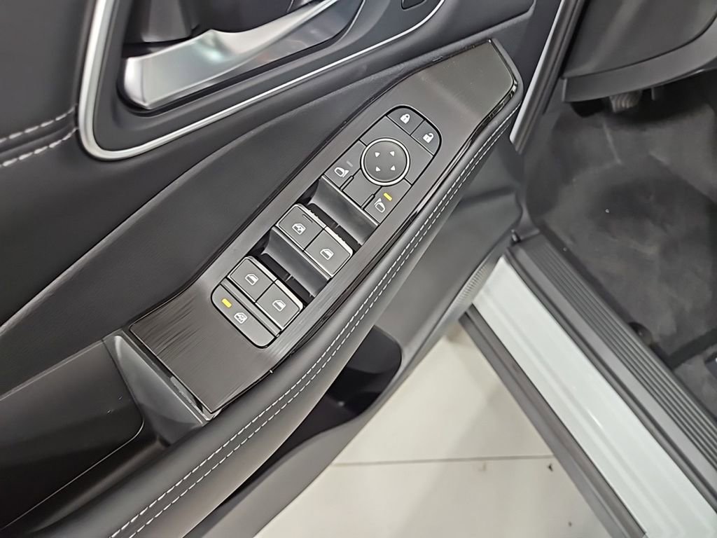 New 2025 Nissan Rogue Platinum w/ Platinum Premium Package image 11