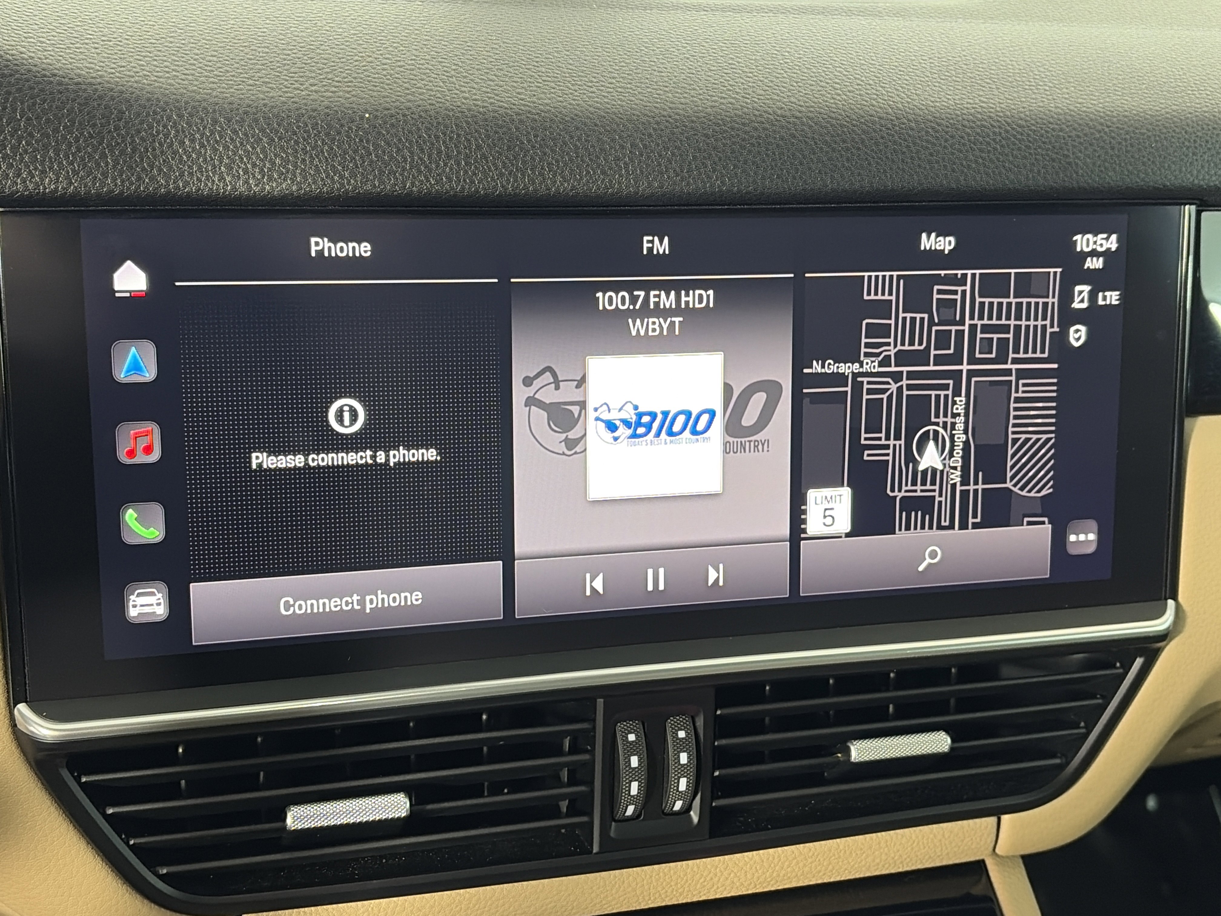 Used 2023 Porsche Cayenne Platinum Edition image 18