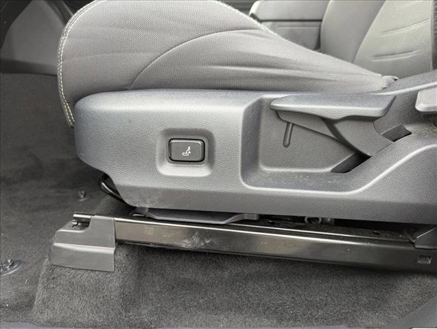 Used 2024 Toyota Tacoma TRD Off-Road image 11