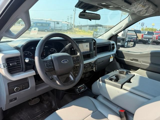 New 2026 Ford F550 4x4 Regular Cab Super Duty image 13