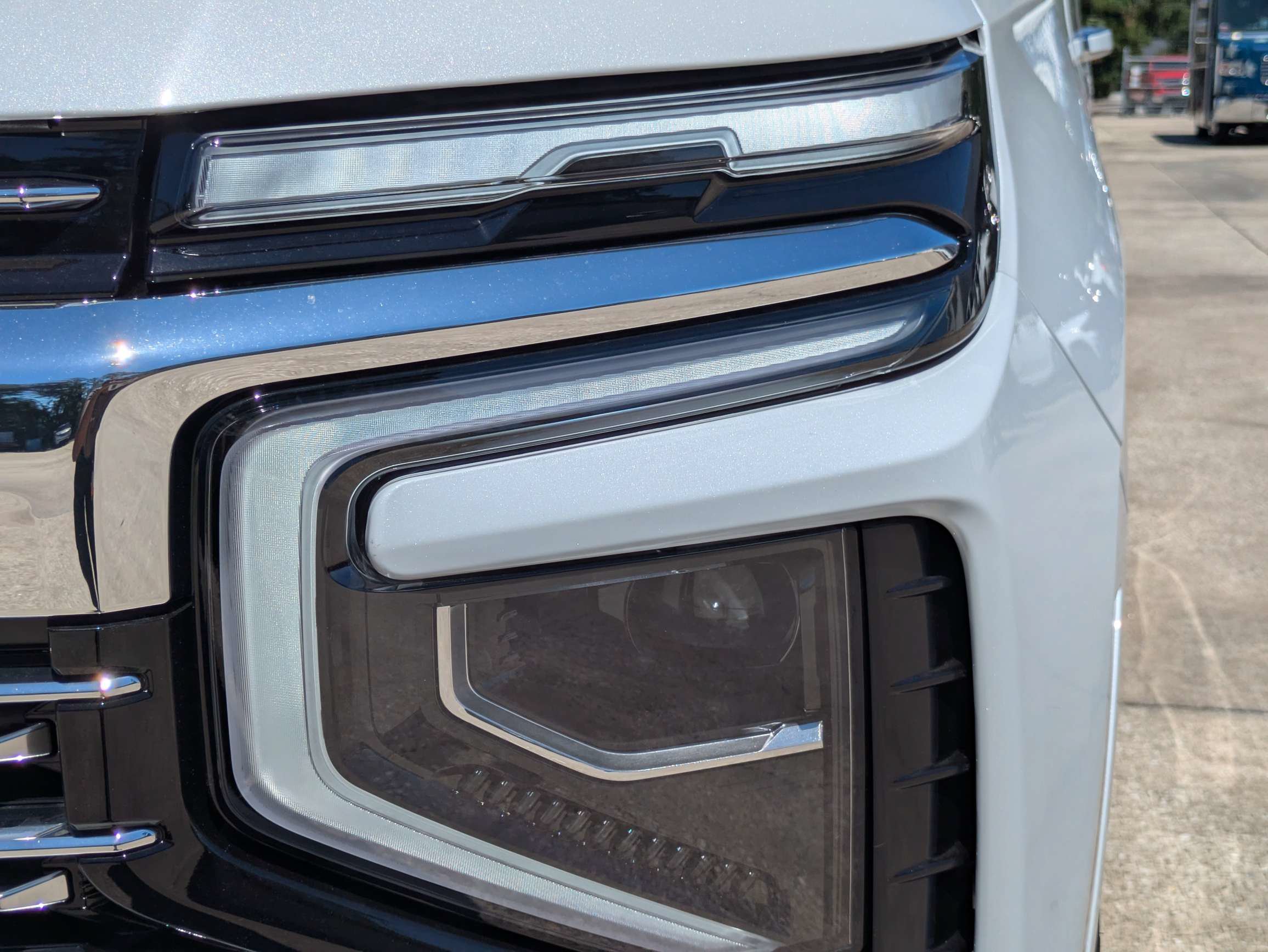 New 2026 Chevrolet Suburban Premier RWD image 32