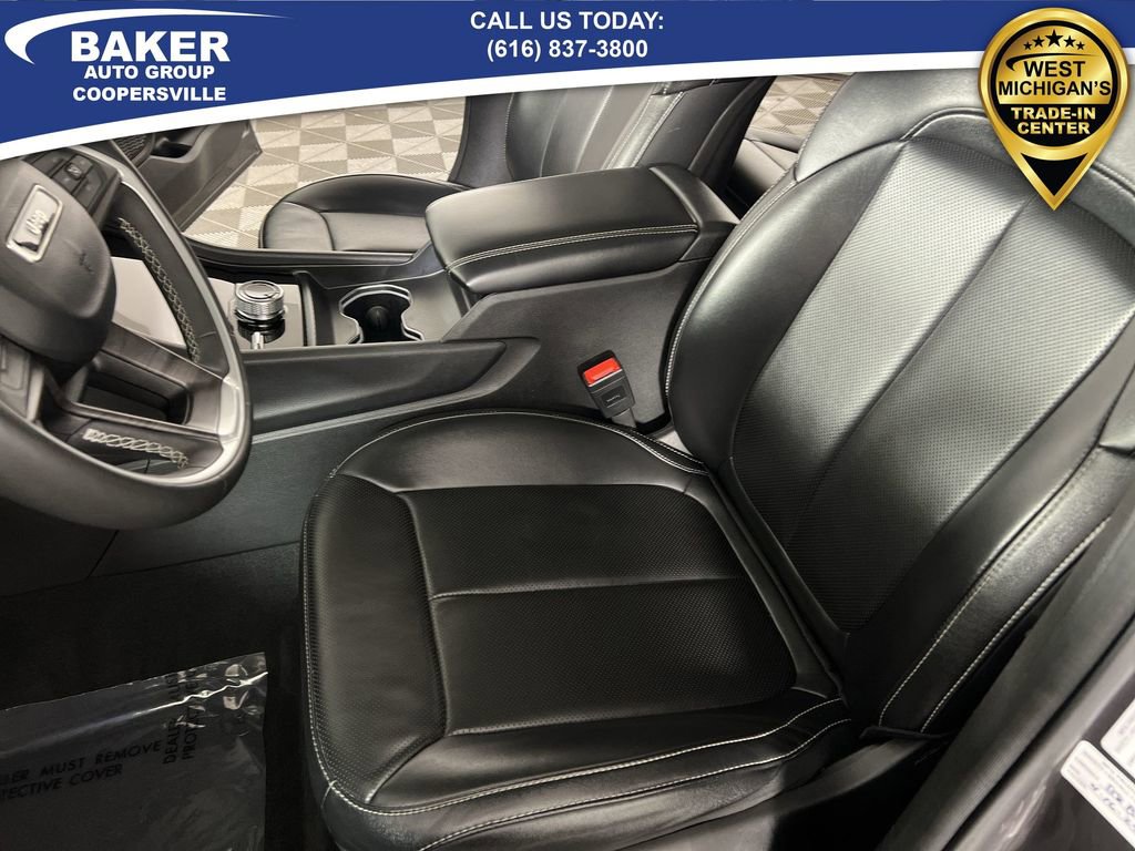 Used 2024 Jeep Grand Cherokee L Limited w/ Luxury Tech Group II image 21