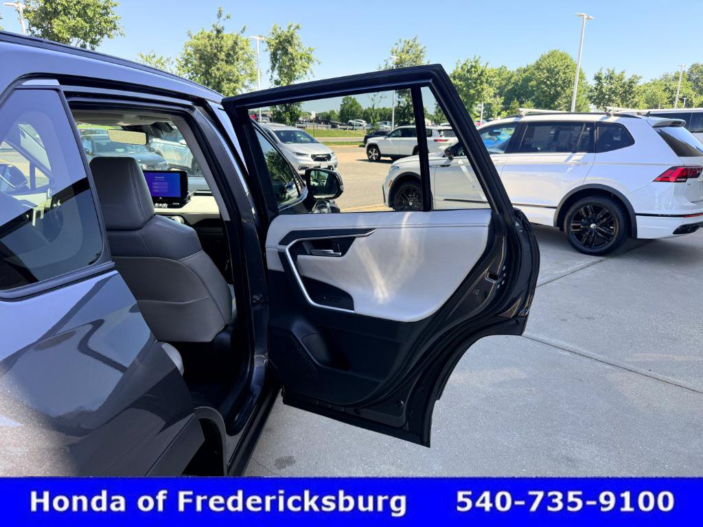 Used 2023 Toyota RAV4 Limited AWD/4WD image 20