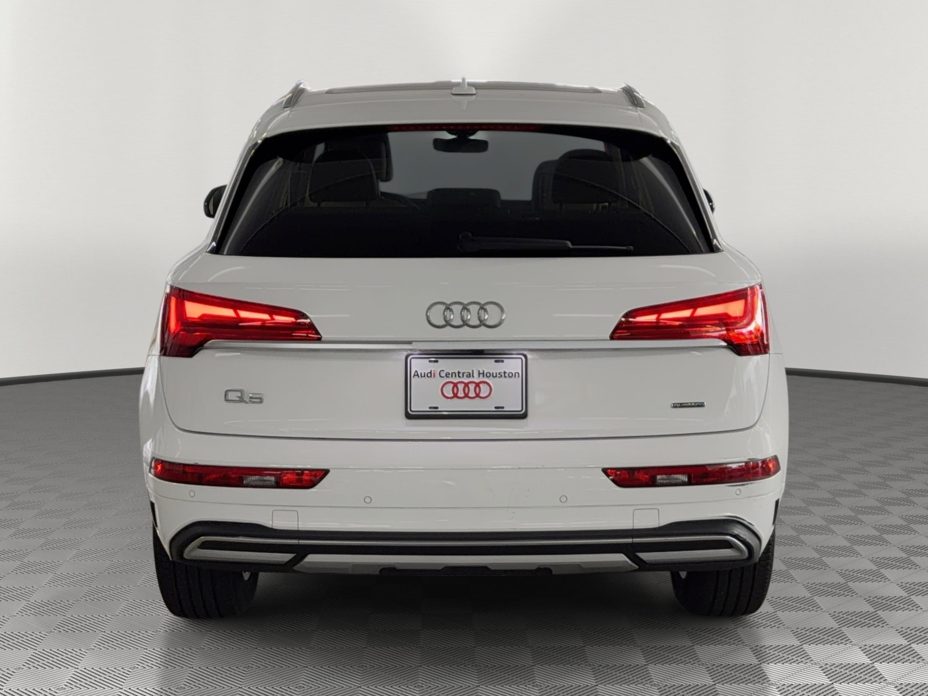 Used 2023 Audi Q5 2.0T Premium w/ Convenience Package AWD/4WD image 10