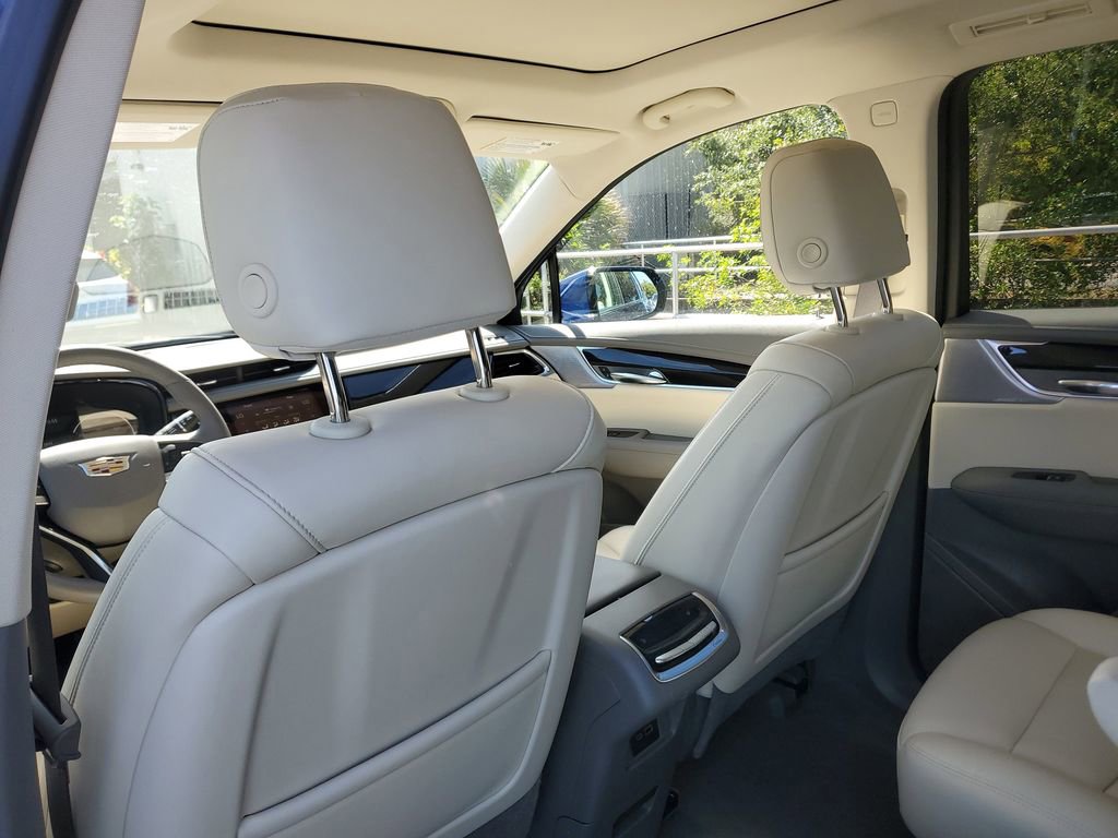 Used 2024 Cadillac XT6 Premium Luxury AWD/4WD image 15