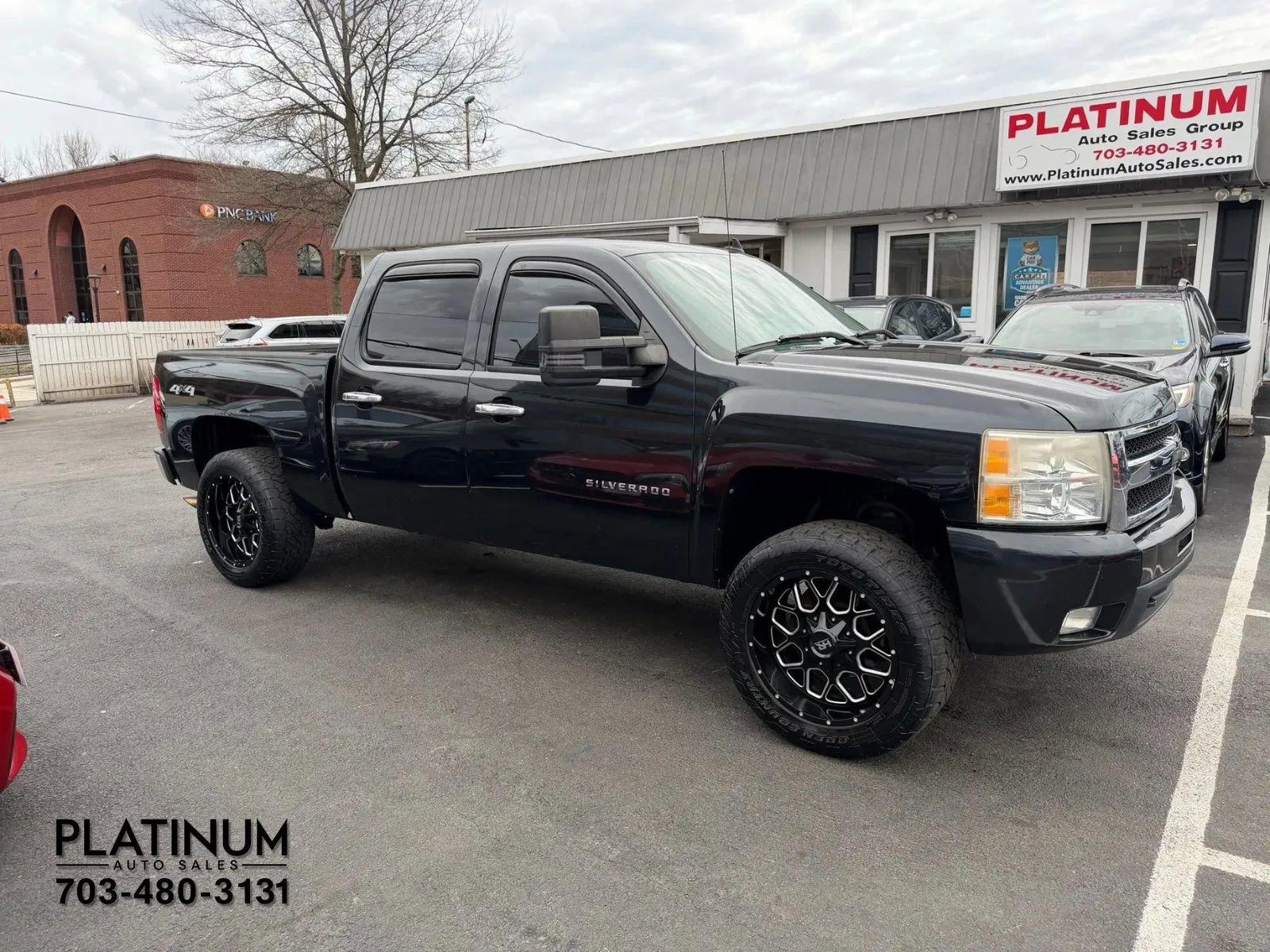 Used 2010 Chevrolet Silverado 1500 LTZ w/ Convenience Package image 2