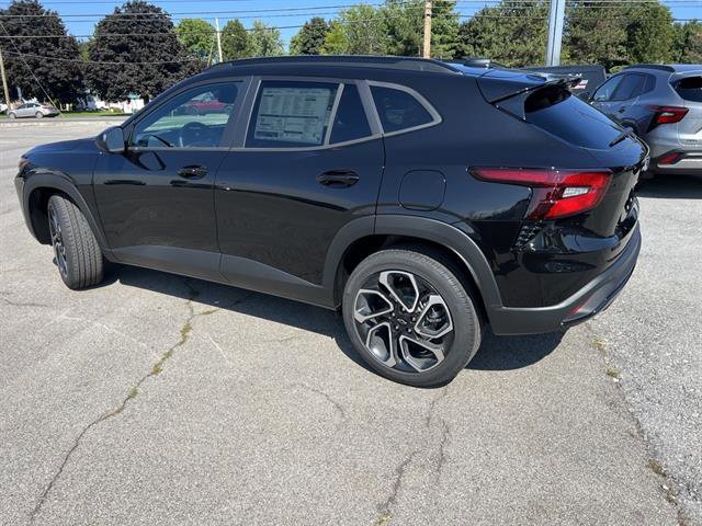 New 2026 Chevrolet Trax RS w/ Driver Confidence Package image 3