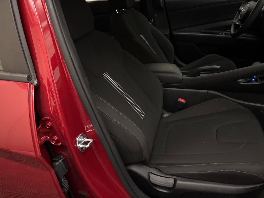 Certified 2026 Hyundai Elantra Sport w/ Cargo Package FWD image 18