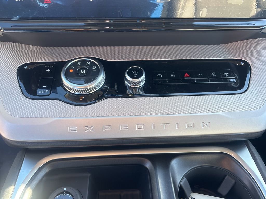 New 2026 Ford Expedition Active image 36