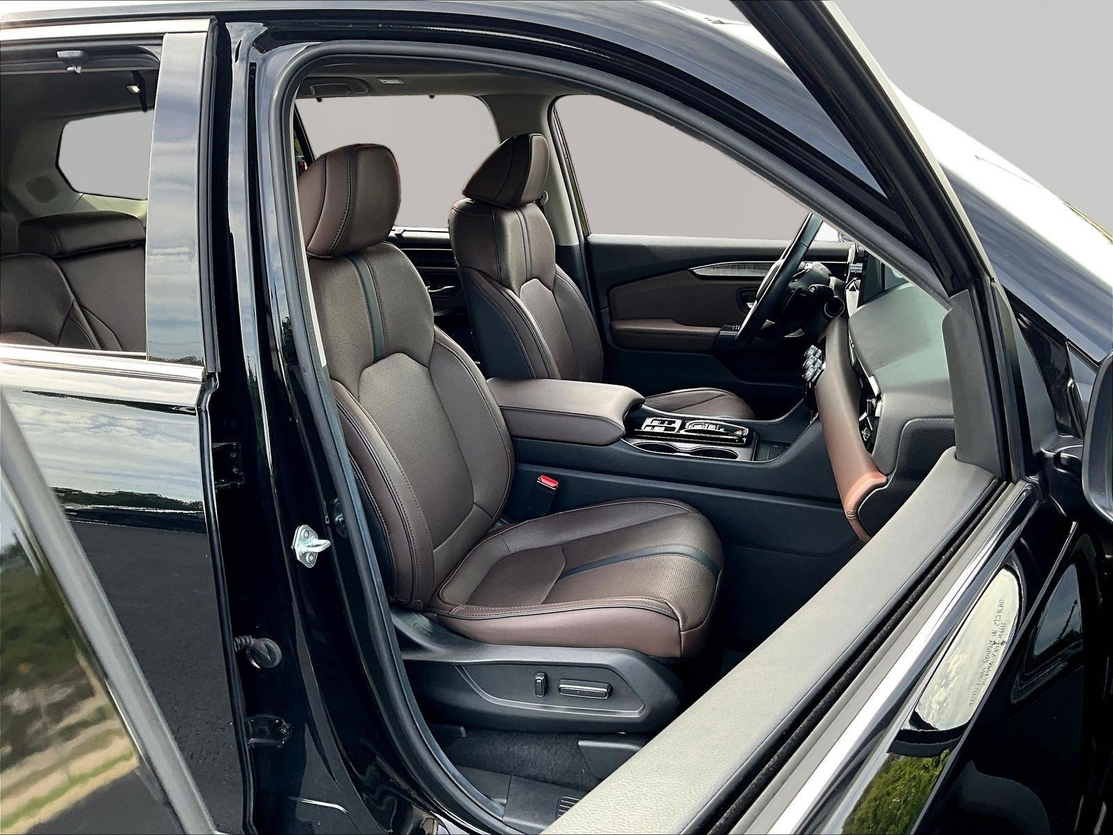 Used 2025 Honda Pilot Elite image 30