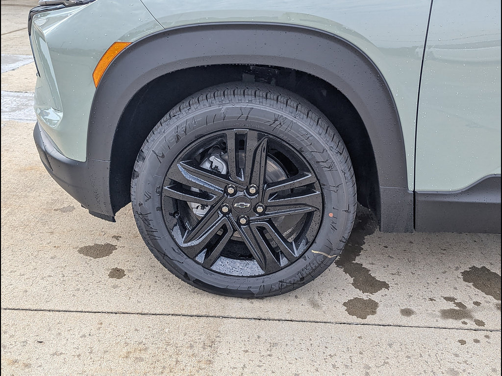 New 2026 Chevrolet TrailBlazer LT w/ Midnight Edition AWD/4WD image 10
