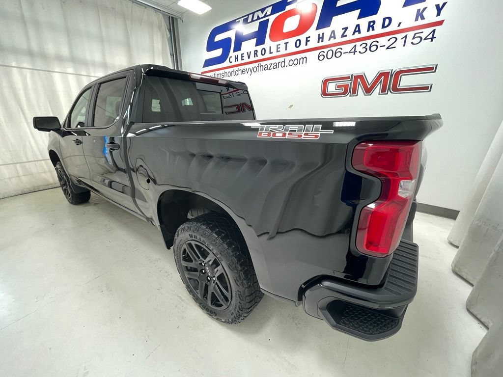 Used 2024 Chevrolet Silverado 1500 LT Trail Boss w/ Convenience Package II AWD/4WD image 9
