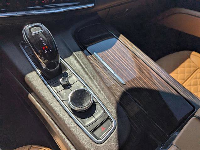 Used 2021 Cadillac Escalade Premium Luxury image 14