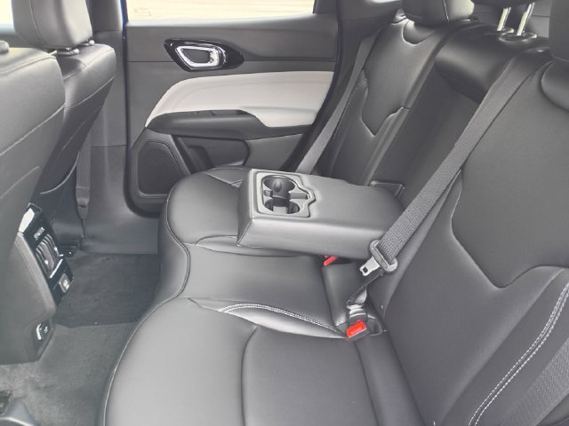 New 2026 Jeep Compass Limited AWD/4WD image 17
