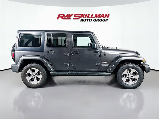 Used 2017 Jeep Wrangler Unlimited Sahara w/ Connectivity Group image 8