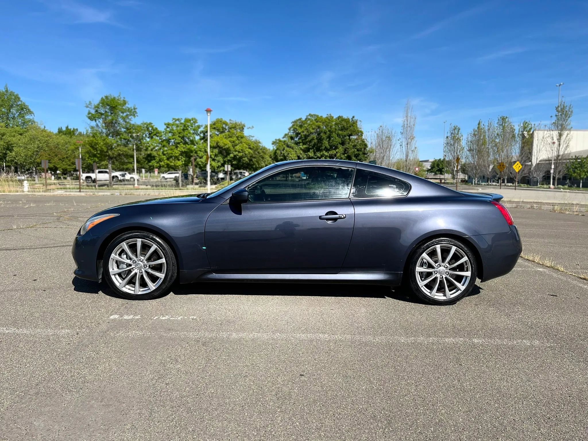 Used 2008 INFINITI G37 Journey w/ Premium Pkg image 8
