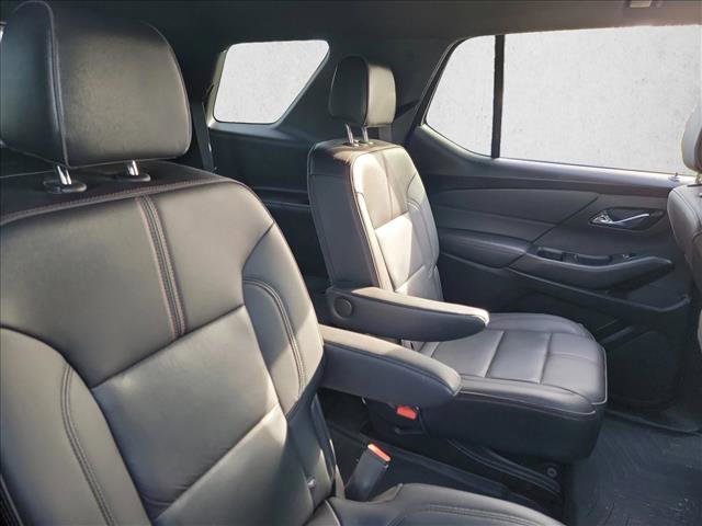 Used 2022 Chevrolet Traverse RS image 16