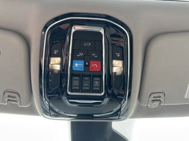 New 2024 Jeep Grand Wagoneer L 4WD w/ Flexible Seating Group image 16