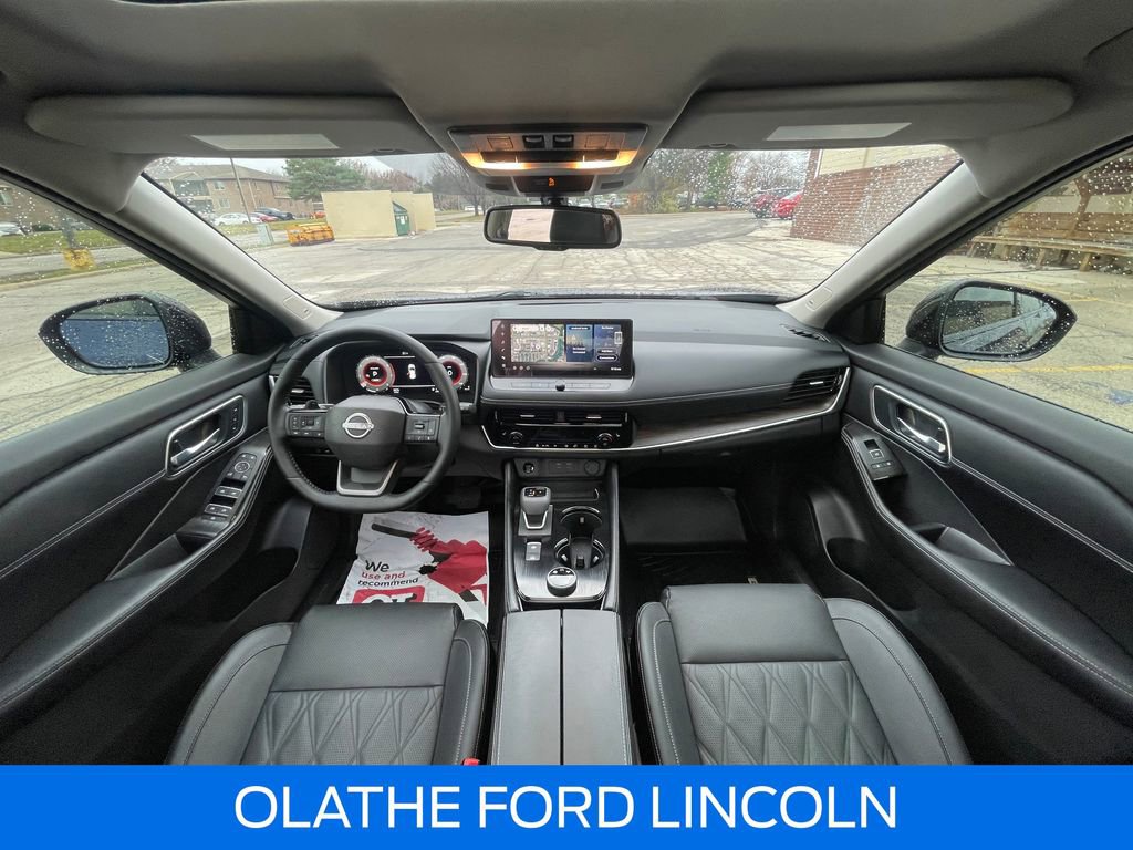 Used 2025 Nissan Rogue Platinum image 23