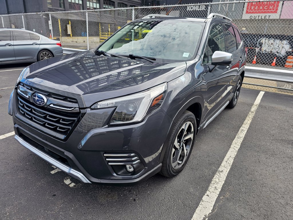 Used 2023 Subaru Forester Touring AWD/4WD image 1