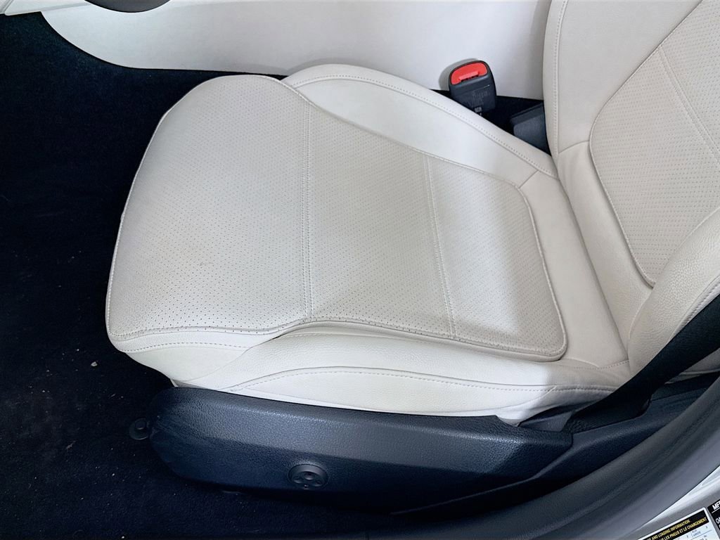 Used 2022 Mercedes-Benz C 300 Sedan image 19