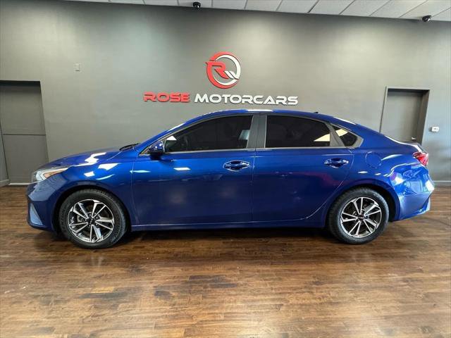 Used 2022 Kia Forte LXS image 2