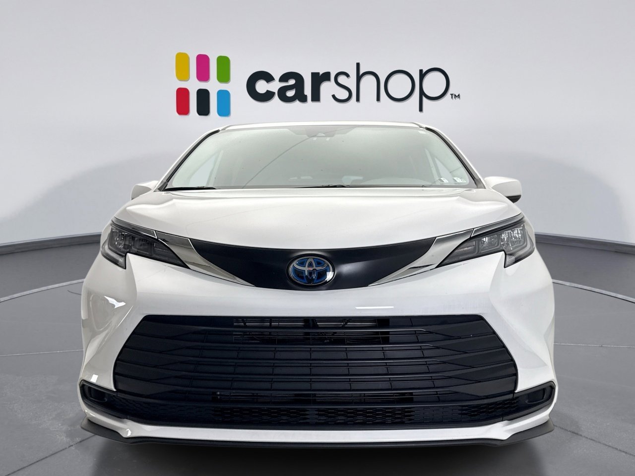 Used 2025 Toyota Sienna LE FWD image 7